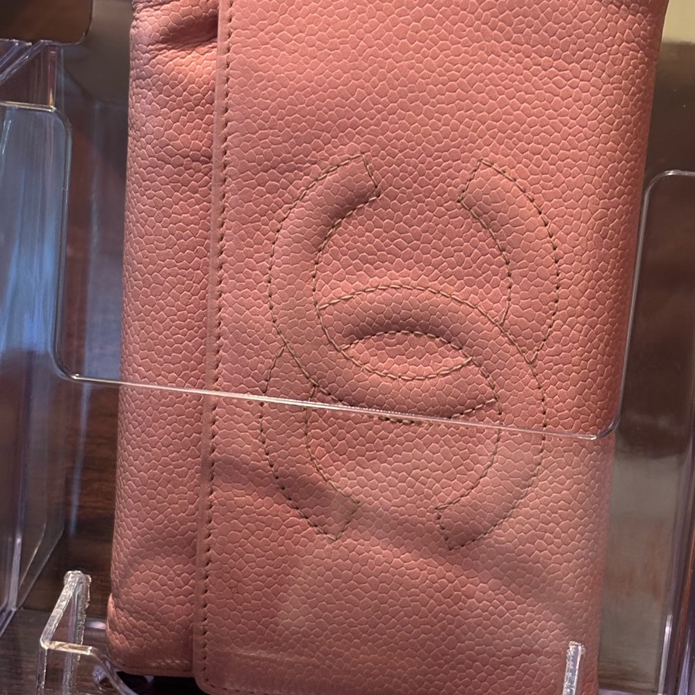 CHANEL Rose Textured Wallet